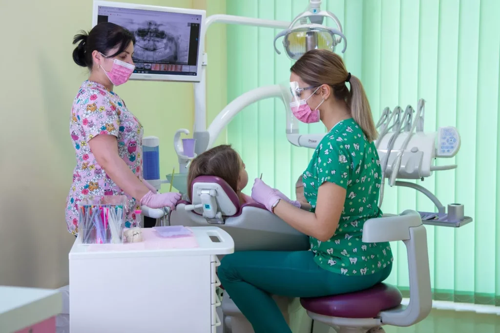 Aparat Dentar Ceramic Sau Metalic2