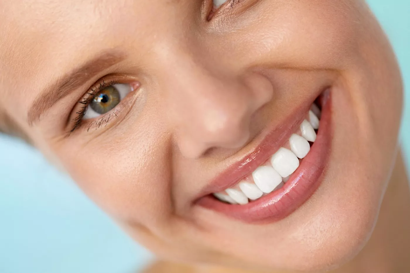 Pe Scurt, Despre Implantul Dentar