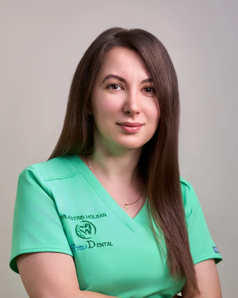 Dr Astrid Holban